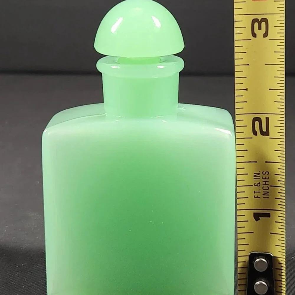 Kathleen Quinlan Uranium Jadeite Jadite Glass Facial Oil Bottle 1930’s Jade ite
